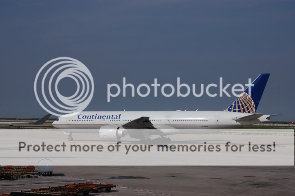 http://i1021.photobucket.com/albums/af332/iflyCA/PVG-PEK/DSC_0860.jpg