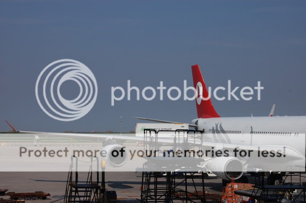 http://i1021.photobucket.com/albums/af332/iflyCA/PVG-PEK/DSC_0878.jpg