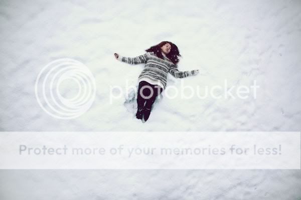 photography canon girl snow norway jumper dr martin fashion