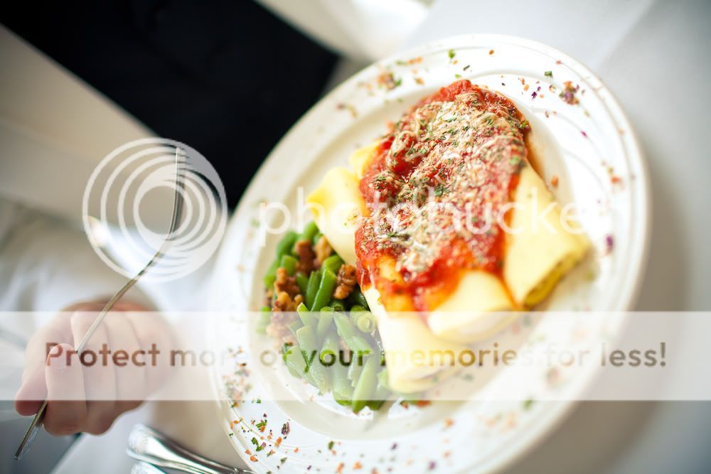 IMAGE: http://i1021.photobucket.com/albums/af339/smrndmguy/fewd-1.jpg